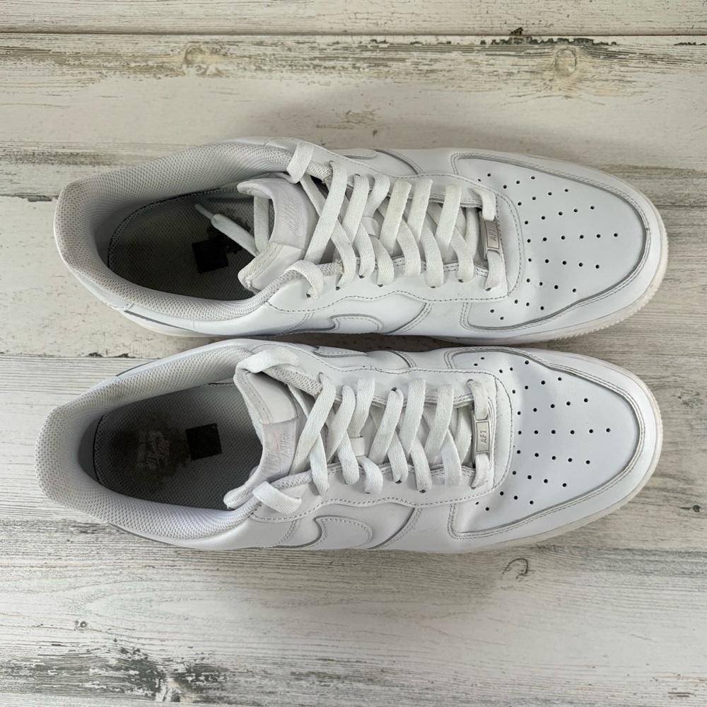 Nike Air Force 1 Men’s Size 14 Low Top Lace Triple White Breathable Upper - Picture 4 of 10